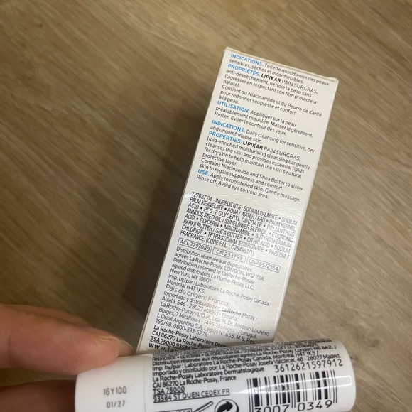 Set 2 La Roche-Posay Lipikar Surgras Bar Soap & Nutritic Lips - Picture 3 of 4